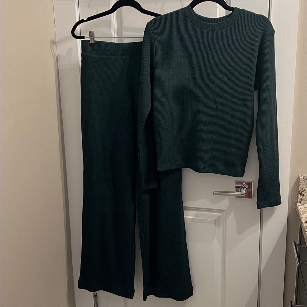 Vince Ribbed Knit Lounge Set in Deep Teal Medium